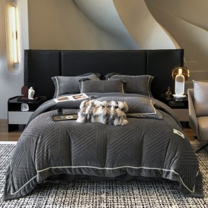 Patchwork black quilt cover warm bed fitted sheets with premium pillowcases pillow shams twin size milk velvet solid color bedding set manufacture