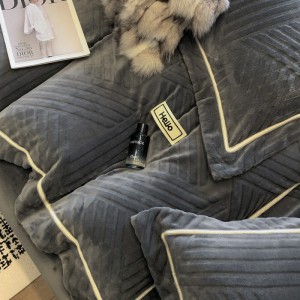 Patchwork black quilt cover warm bed fitted sheets with premium pillowcases pillow shams twin size milk velvet solid color bedding set manufacture