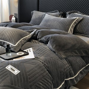 Patchwork black quilt cover warm bed fitted sheets with premium pillowcases pillow shams twin size milk velvet solid color bedding set manufacture