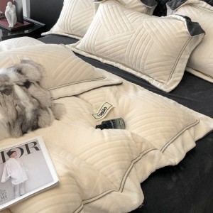 Solid color 4-pieces quilt cover 2m/2.2m flat sheet white home textile 1.8 milk velvet bedsheet bedding set supplier