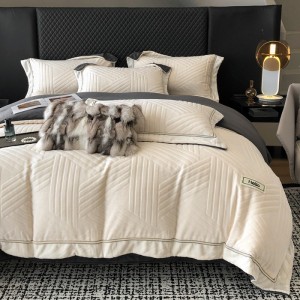 Solid color 4-pieces quilt cover 2m/2.2m flat sheet white home textile 1.8 milk velvet bedsheet bedding set supplier