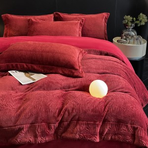 Factory Wholesale Custom Solid Color Duvet Cover Class a Soft Fluffy Carved Milk Velvet Red Four-Piece Bed Sheet Bedding Set