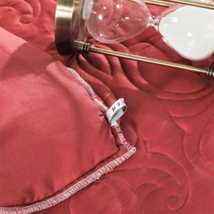 ODM/OEM Luxury Long Staple Cotton Pink Printing Ruffles Comforter Duvet Cover Designer Bedding Set Supplier
