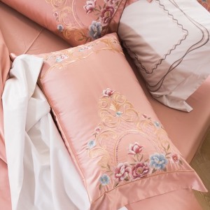 Customized Luxury pink Lyocell Cotton Home Textile Embroidery Duvet Comforter Cover ODM/OEM Pillowcase Pillow Shams Bedding Set