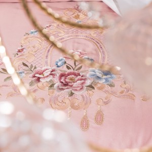 Customized Luxury pink Lyocell Cotton Home Textile Embroidery Duvet Comforter Cover ODM/OEM Pillowcase Pillow Shams Bedding Set