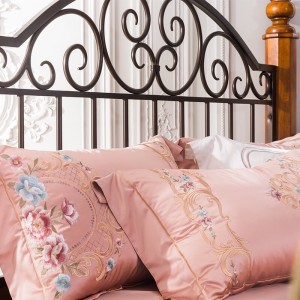 Customized Luxury pink Lyocell Cotton Home Textile Embroidery Duvet Comforter Cover ODM/OEM Pillowcase Pillow Shams Bedding Set