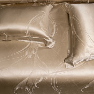 ODM/OEM Silk Lyocell Home Textiles Gold Jacquard Duvet Cover Lace Designer Bedding Set Supplier