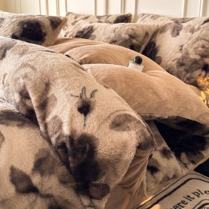 Hot selling brown yarn-dyed rabbit plush four-piece bedding set