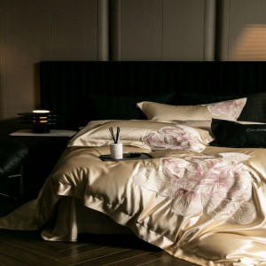 Luxury floral embroidery duvet cover soft bed sheets 100% Egyptian cotton gold bedding set