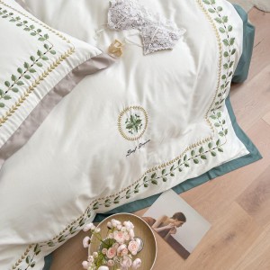 New design home textiles white embroidery duvet cover bedding set supplier