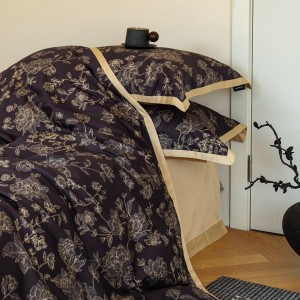 High Quality Long Staple Cotton Black Digital Printing Comforter Duvet Cover Pillowcase Bedding Set Supplier