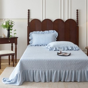 Winter warm solid color quilt cover soft blue fleece adult comforter cover high-end carving craft bedsheets home textile bedding set supplier