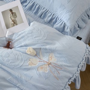 Winter warm solid color quilt cover soft blue fleece adult comforter cover high-end carving craft bedsheets home textile bedding set supplier