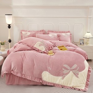 High gram weight velvet fluffy pillowcases 2/2.3m adult coverlets ruffles pillow shams embroidery 4-piece bedding set manufacture