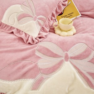 High gram weight velvet fluffy pillowcases 2/2.3m adult coverlets ruffles pillow shams embroidery 4-piece bedding set manufacture