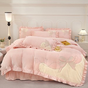 High gram weight velvet fluffy pillowcases 2/2.3m adult coverlets ruffles pillow shams embroidery 4-piece bedding set manufacture