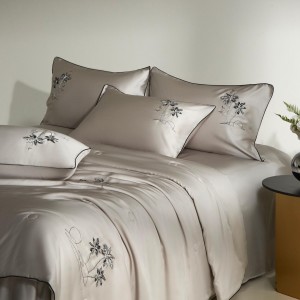 Hot selling sateen lyocell 4-pieces textile ODM coverlets khaki bedsheets simple style bed linen embroidery bedding set wholesaler