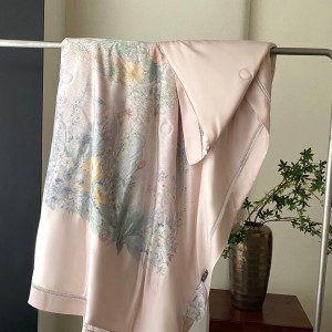 High-End pink printing comforter set lyocell bedsheets queen king size coverlets with 2 soft pillowslips bedding set supplier