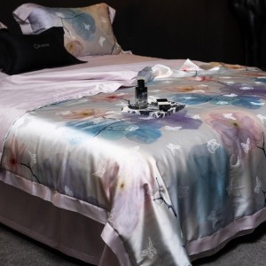 Hot selling sateen lyocell cotton 4-pieces textile ODM coverlets printing bedsheets simple style bed linen pink bedding set wholesaler