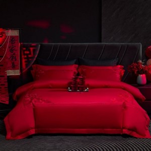 Custom 1800 Egyptian Cotton Satin Embroidered Duvet Cover Red Bed Sheets Wedding 4PCS Bedding Set