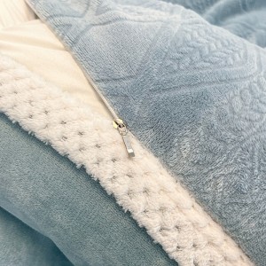 High Gram Weight 3d Engraving 4pcs Home Hotel Textiles Blue Milk Velvet Comforter Duvet Cover Bedding Set Supplier