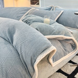 High Gram Weight 3d Engraving 4pcs Home Hotel Textiles Blue Milk Velvet Comforter Duvet Cover Bedding Set Supplier