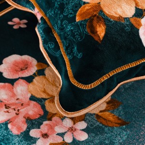 High Gram Weight Bedding Digital Printing Green Flannel Fleece 4-piece Set Pillowcase Bed Sheet Quilt Cover Bedding Set Supplier