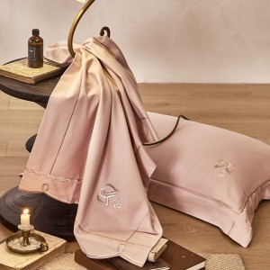 ODM/OEM Cotton Bed Linen Exquisite king Size House Solid Color Comforter Cover Pink Embroidery Bedroom Bedding Set Wholesaler