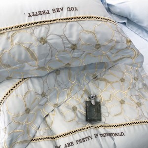 Hot selling blue quilt cover embroidered fitted sheets flat sheet 100% cotton home textile 4-pieces bedding set supplier