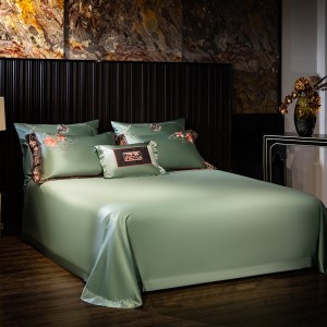 Hot selling sateen cotton 4-pieces textile ODM coverlets green embroidery bedsheets simple style bed linen bedding set wholesaler