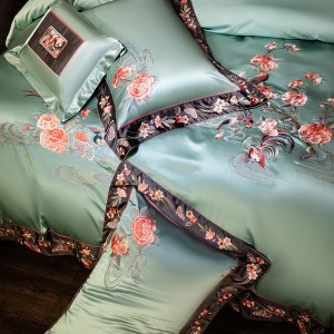 Hot selling sateen cotton 4-pieces textile ODM coverlets green embroidery bedsheets simple style bed linen bedding set wholesaler