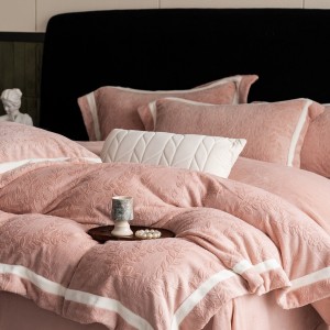 High gram weight milk velvet fluffy pillowcases 2/2.3m adult coverlets solid color pillow shams pink 4-piece bedding set manufacture