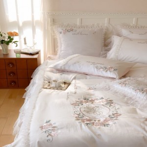 Light luxury lace embroidery quilt cover soft bed linen double coverlets pink lyocell bed sheets bedding set