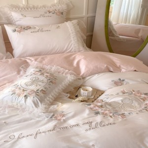 Light luxury lace embroidery quilt cover soft bed linen double coverlets pink lyocell bed sheets bedding set