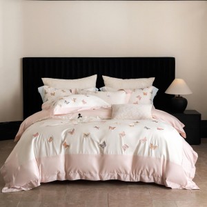 High quality 100s long staple cotton red digital printing duvet cover bedding set supplier