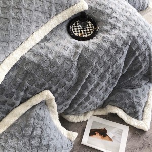 High gram weight 230gsm solid color 4pcs home textiles brown milk velvet duvet cover bedding set supplier