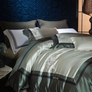 High-End patchwork comforter set 1500TC bedsheets embroidery coverlets with silk cotton pillowslips bedding set supplier