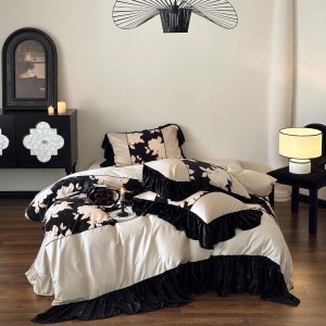 Premium quality 50S long staple cotton black ruffles duvet cover lace bedding set supplier