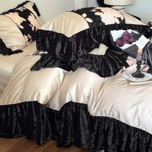 Premium quality 50S long staple cotton black ruffles duvet cover lace bedding set supplier