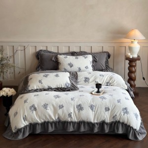 Princess style milk velvet lace pillowcase high-quality 2/2.3m bedsheets winter duvet cover king size bedding set manufacturer
