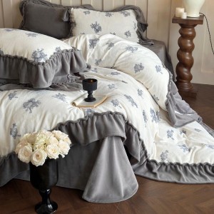 Princess style milk velvet lace pillowcase high-quality 2/2.3m bedsheets winter duvet cover king size bedding set manufacturer