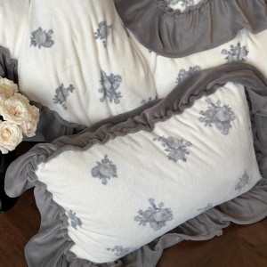 Princess style milk velvet lace pillowcase high-quality 2/2.3m bedsheets winter duvet cover king size bedding set manufacturer