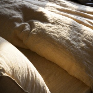Premium quality solid color home textiles beige linen duvet cover bedding set supplier
