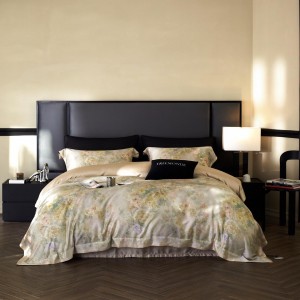 Light luxury pink satin cotton bed linen exquisite king size house printing comforter cover bedroom bedding set wholesaler