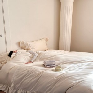 Cream yellow lace edge embroidery quilt cover breathable long staple cotton bed sheets bedding set