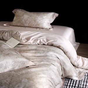 Light pink digital printing quilt cover bed sheets 100S lyocell cotton bedding set