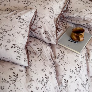 Light luxury senior satin cotton bed linen exquisite king size house printing comforter cover pink bedroom bedding set wholesaler