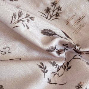 Light luxury senior satin cotton bed linen exquisite king size house printing comforter cover pink bedroom bedding set wholesaler