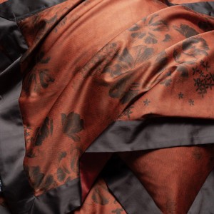 High Quality Red1800TC Digital Printing 100S Yarn Dyed Home Textiles Duvet Cover Bedding Set Wholesaler