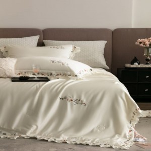 Silk And Lyocell Floral Embroidery Lace Edge Summer Quilt Soft Bed Sheets White 4PCS Bedding Set